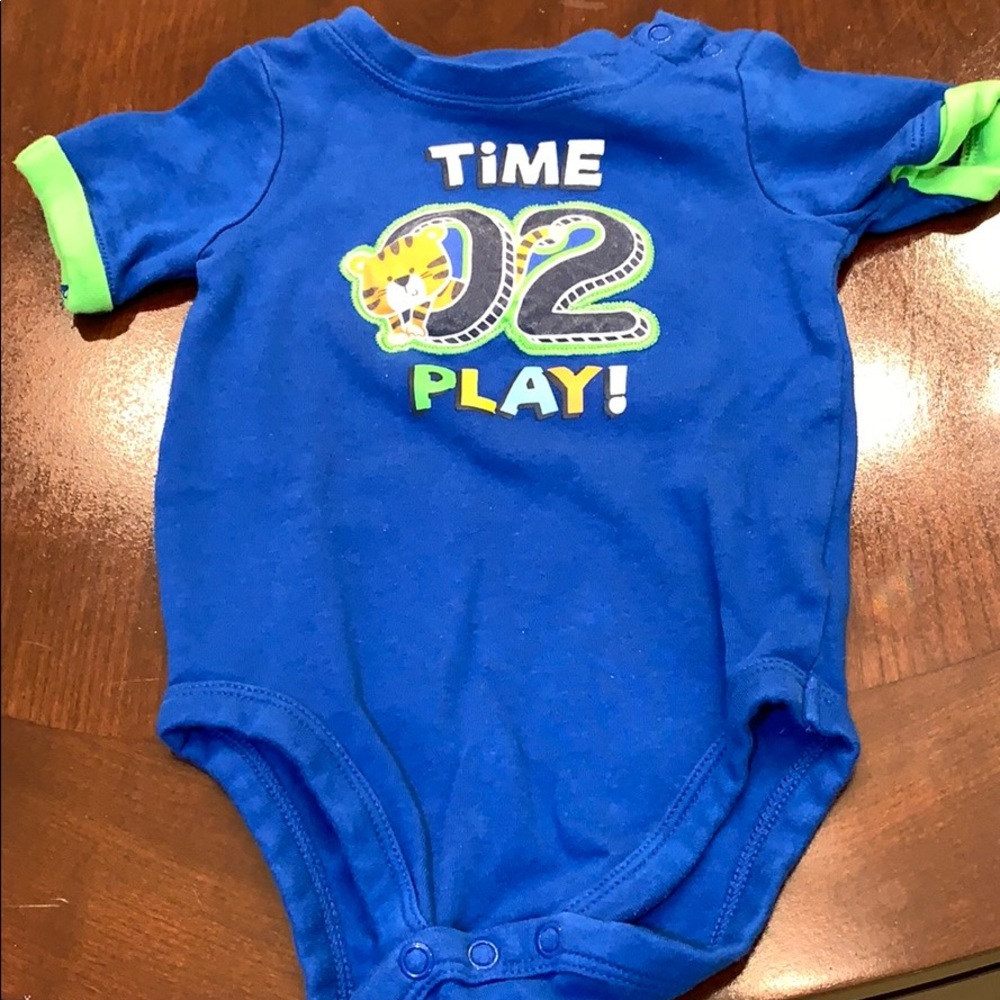 1 SS baby unisex onesie